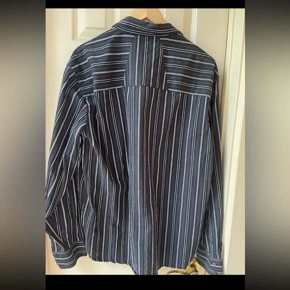 Marc ECHO  Size XL Button down - Picture 5 of 14
